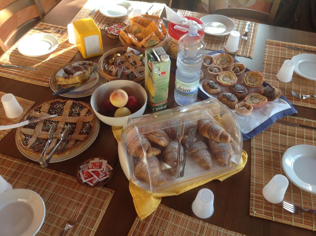 לינה וארוחת בוקר LMP Le Cale מראה חיצוני תמונה