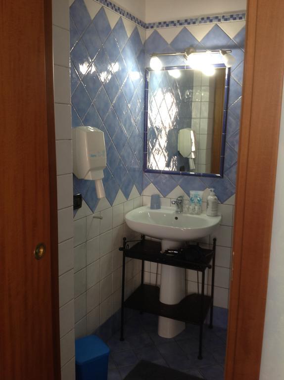 לינה וארוחת בוקר LMP Le Cale מראה חיצוני תמונה